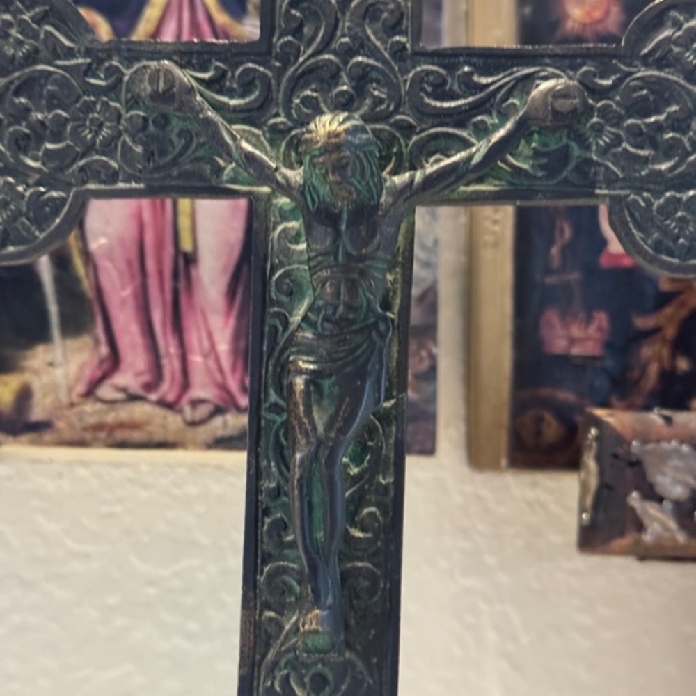 Antique Ornate Metal Crucifix with Intricate Detailing - Picture 2 of 13